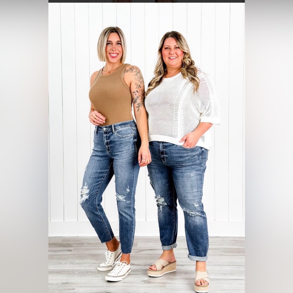 New Judy Blue Here Comes The Sun Medium Wash High Rise Distressed Relaxed Fit - Picture 5 of 13